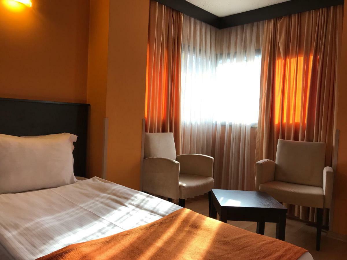 Mim Hotel Istanboel Buitenkant foto