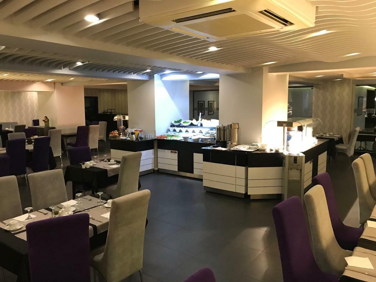 Mim Hotel Istanboel Buitenkant foto