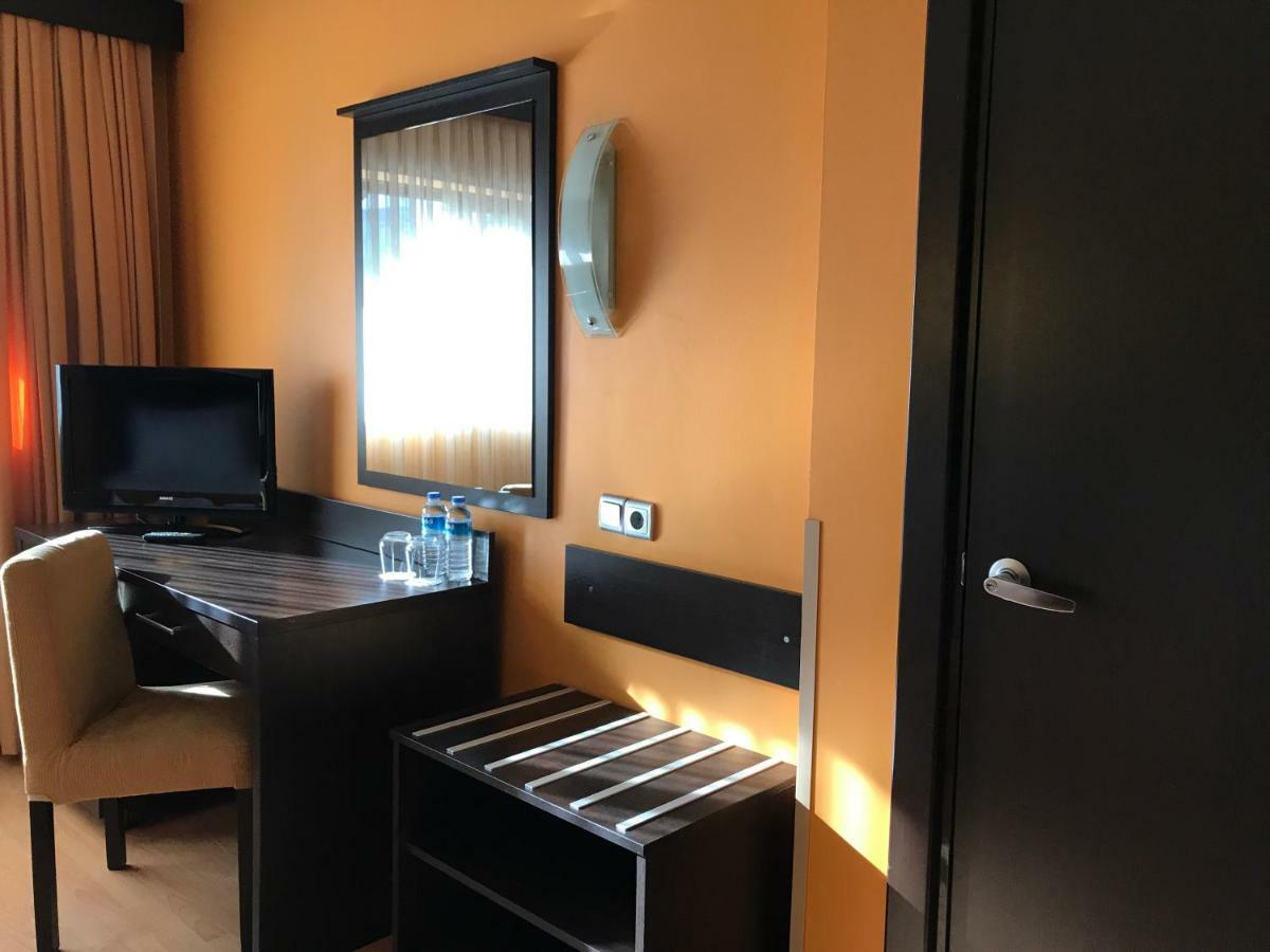 Mim Hotel Istanboel Buitenkant foto
